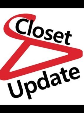 LAST 11 ITEMS IN MY CLOSET GRAB EM NOW AND BUNDLE!!! CLOSET CLOSING SOON!! XO
